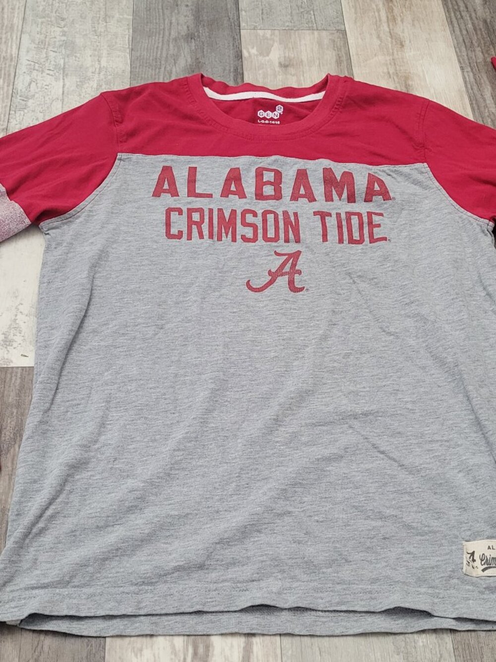 Alabama Crimson Tide Long Sleeve Active Shirt Boys Youth Large 14/16 Red Gen2